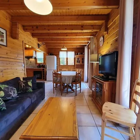 Individuel 8 Pers A Porte Du Soleil Avec Jacuzzi Exterieur Domek alpejski Châtel